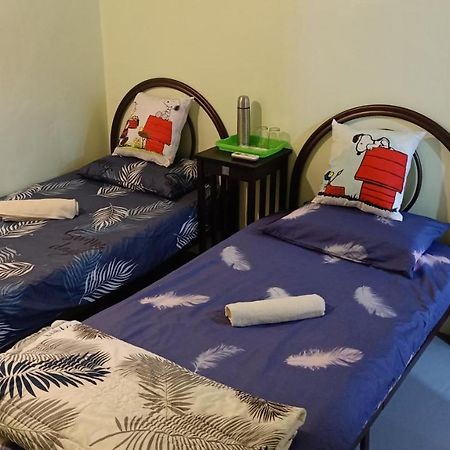 Snoopy Homestay Two Bedroom 峇株巴辖 外观 照片