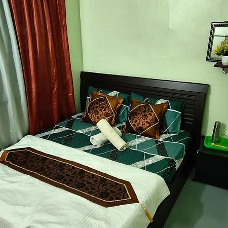 Snoopy Homestay Two Bedroom 峇株巴辖 外观 照片