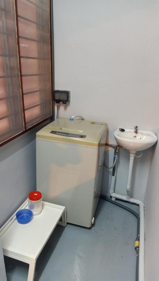 Snoopy Homestay Two Bedroom 峇株巴辖 外观 照片