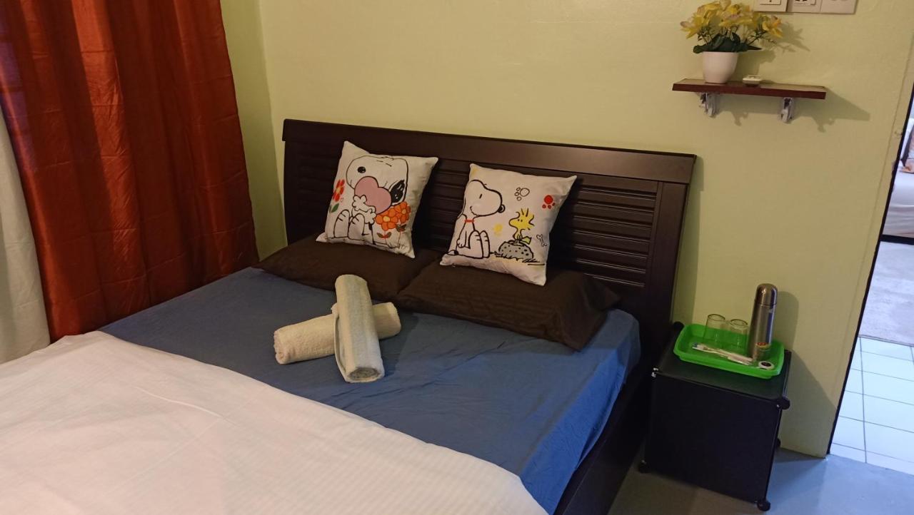 Snoopy Homestay Two Bedroom 峇株巴辖 外观 照片